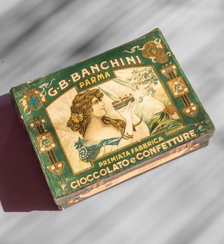 1916 Viene prodotta la scatola di cioccolatini che ha ispirato la rifondazione della fabbrica nel 2012.