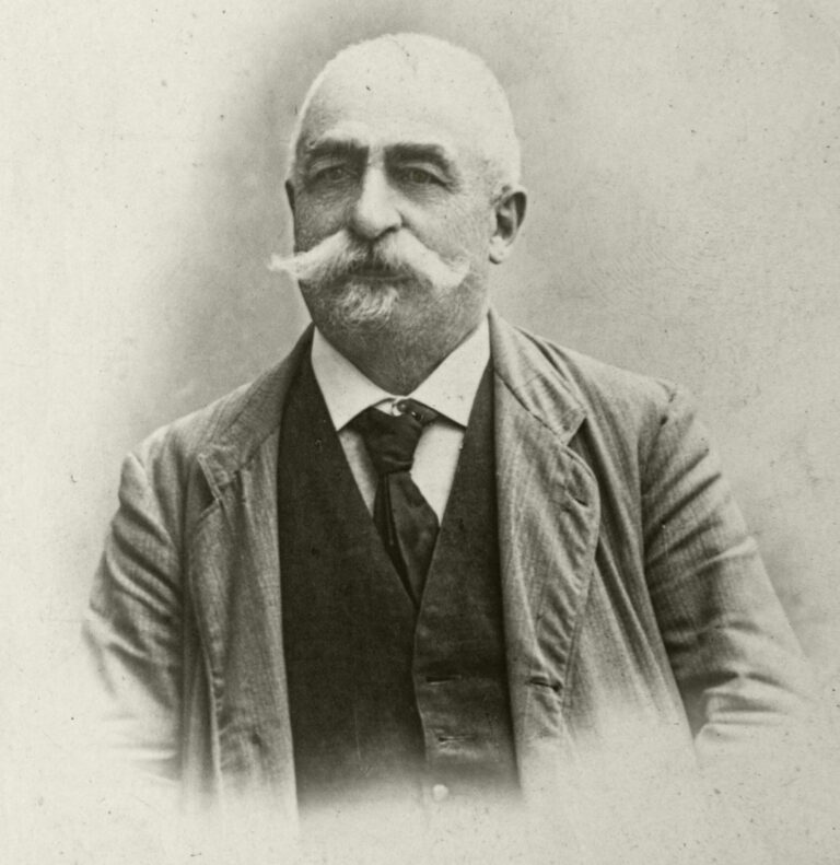 1845 Gian Battista Banchini nasce a Viganella, Piemonte.